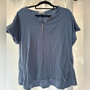 Cotton Bleu Button Detail Maternity T-Shirt in Blue size Large